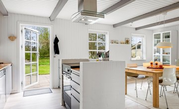 "Hinrich" - 750m from the sea 2