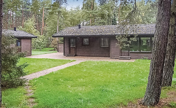 4 bedroom lovely home in Borrby 1
