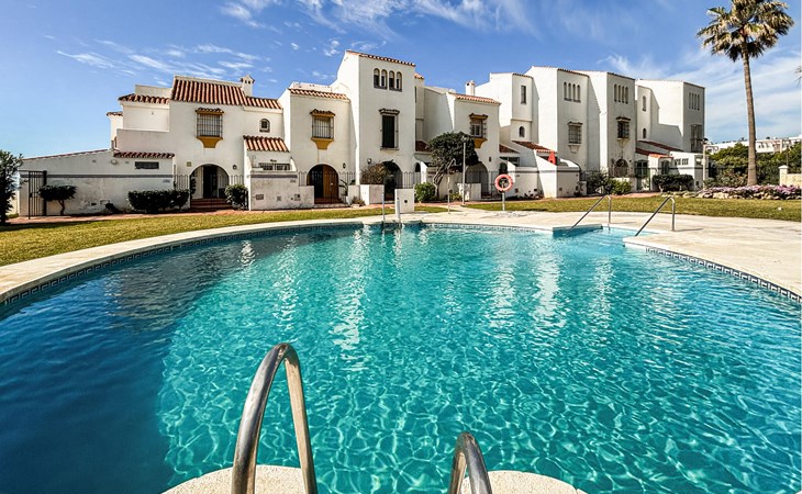Gorgeous home in Casares with swimming pool 1