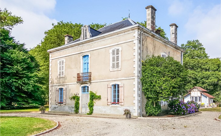Awesome home in Beylongue 1