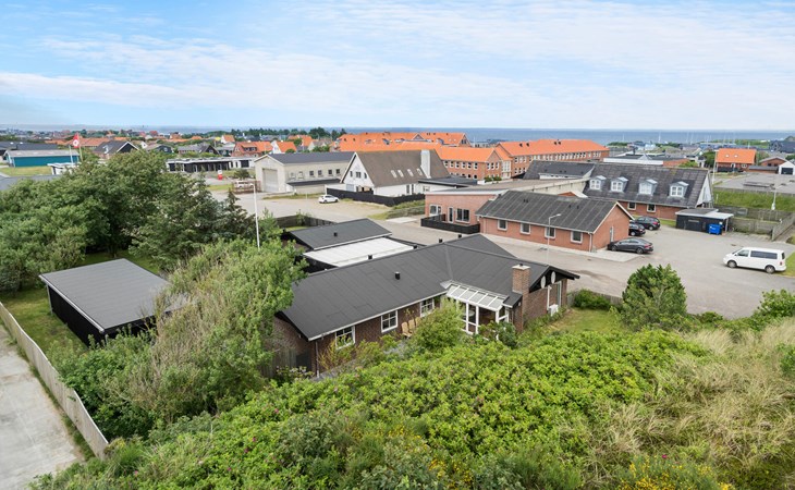 Amazing home in Hvide Sande with WiFi 1