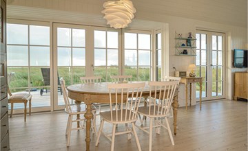 Beautiful home in Blåvand with WiFi 3