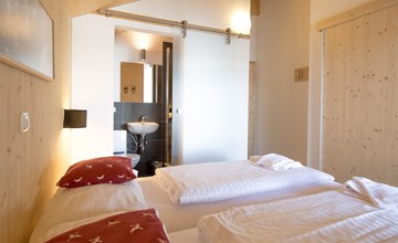 FH #2 met IR-sauna en bubbelbad binnen 3