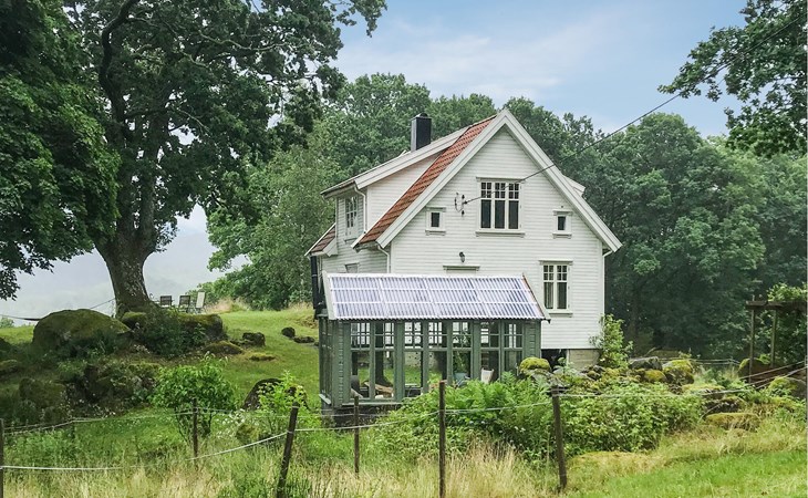 4 bedroom nice home in Lyngdal 1