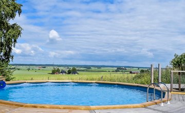 Cozy home in ängelholm with private swimming pool, can be inside or outside 2