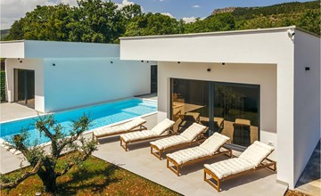 Stunning home in Donji Prolozac 2