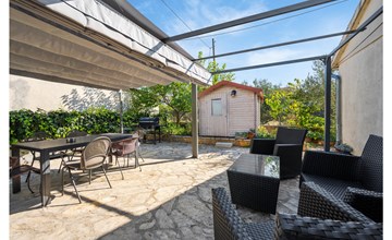 2 bedroom nice home in Brodarica 2