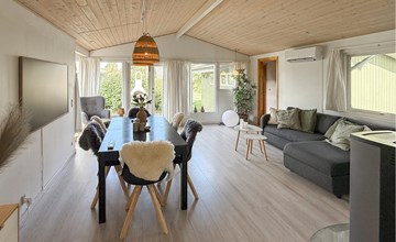 4 bedroom awesome home in Stege 3