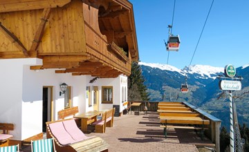 Ski stable (KAB136) 2