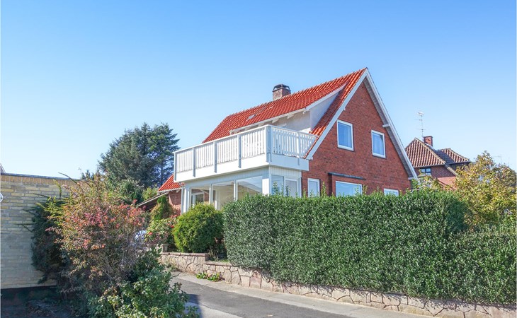 Nice home in Allinge with kitchen 1