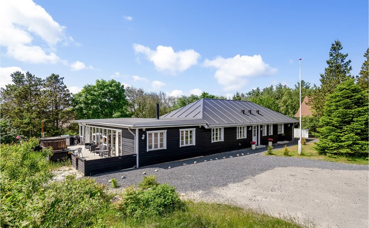 Nice home in Nørre Nebel with sauna 1
