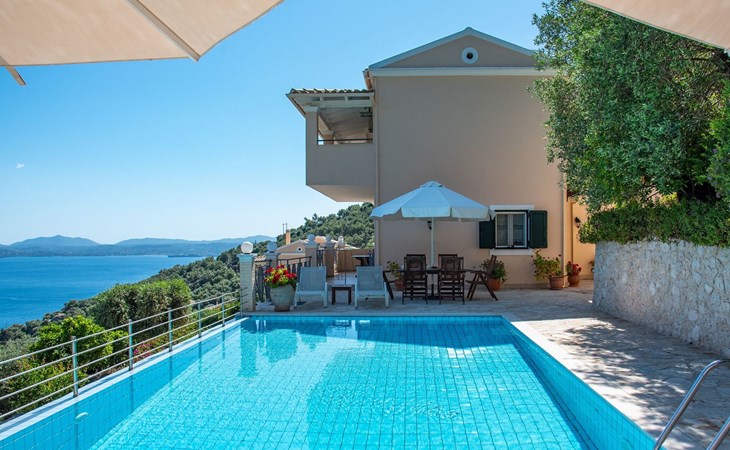 Villa Anthula mit Pool und herrlichem Meerblick 1