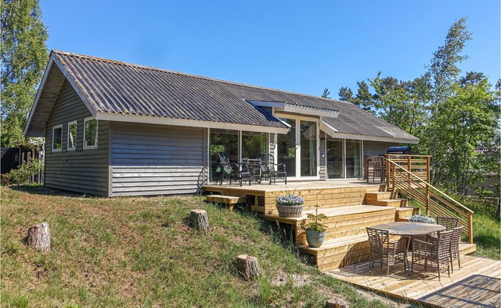 3 bedroom amazing home in Aakirkeby 1