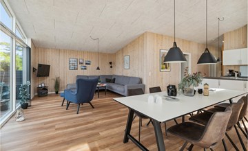 Cozy home in Nexø with kitchen 3
