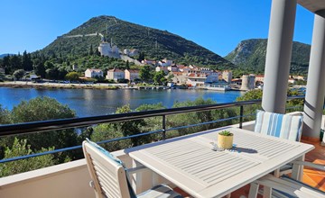 Oase aan het water 2