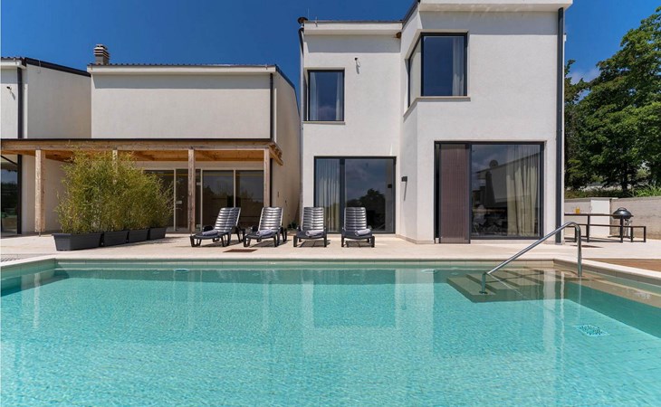 3 bedroom beautiful home in Porec 1