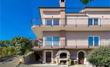 Gezellig appartement met 4 slaapkamers. 2