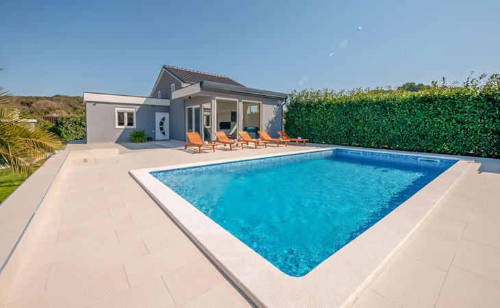 Stunning home in Pula 1