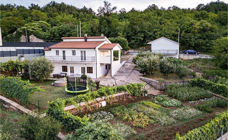 Amazing home in Grubine with WiFi 1