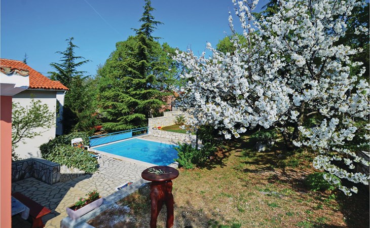 Cozy home in Reburici 1