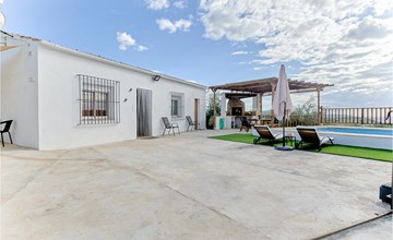 2 bedroom amazing home in Rute 2