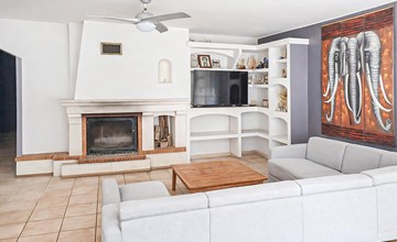 Awesome home in Oraison with private swimming pool, can be inside or outside 3