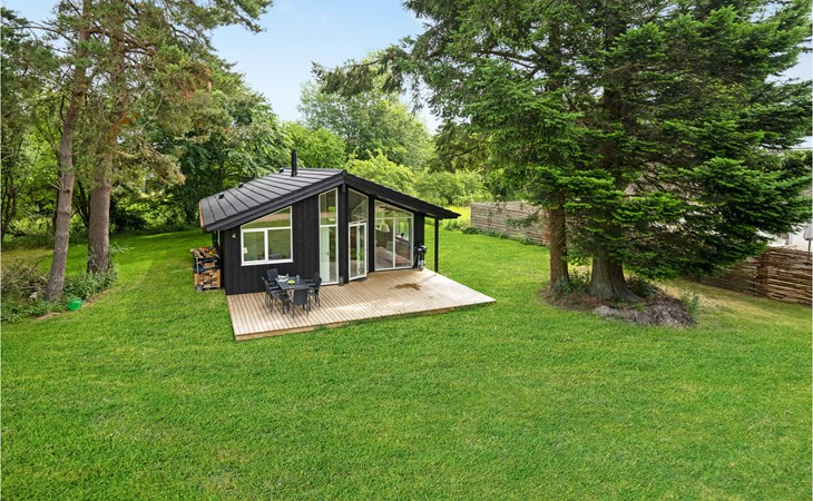 Beautiful home in Højby with WiFi 1