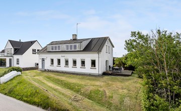 6 bedroom amazing home in Glesborg 2