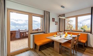 Apart Wurm (SUZ380) 3