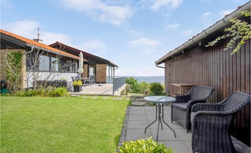 Beautiful home in Gudhjem 2