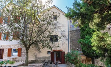 Awesome apartment in Novi Vinodolski 3