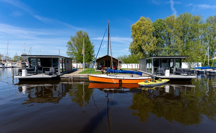 Houseboat Heeg 4 persoons 1