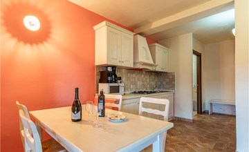 Awesome home in San Giovanni with outdoor swimming pool 2