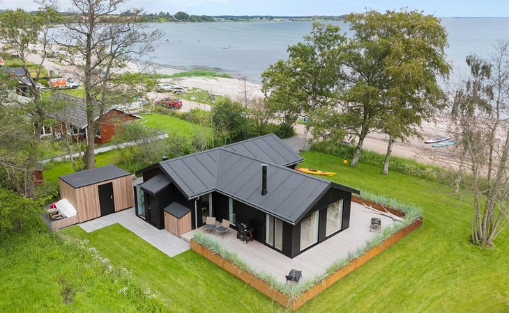 Gorgeous home in Sjølund with kitchen 1