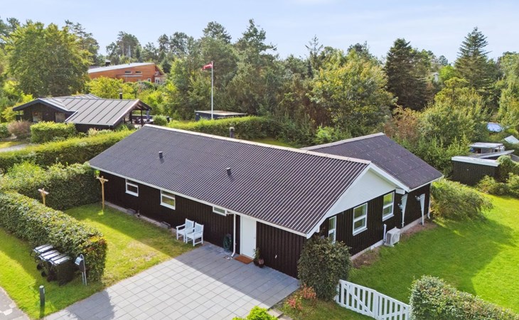 "Maureen" - 300m from the sea 1