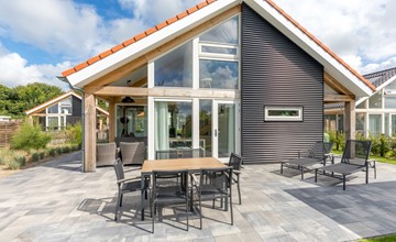 Zonnedorp 6 vakantievilla met moderne sfeervolle inrichting 2