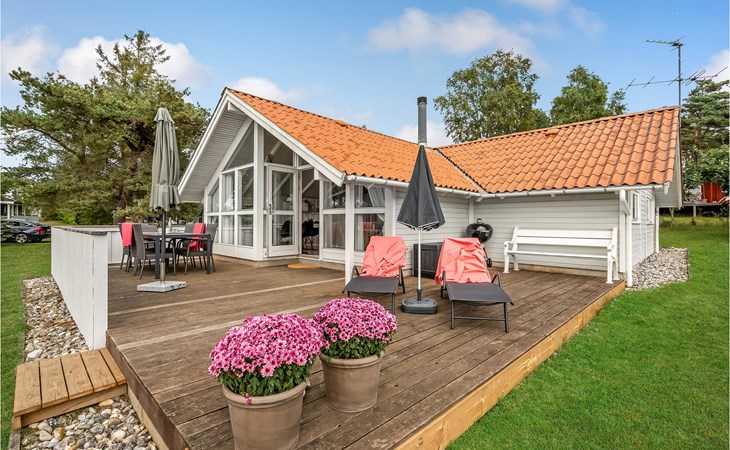 Amazing home in Ebeltoft with house sea view 1