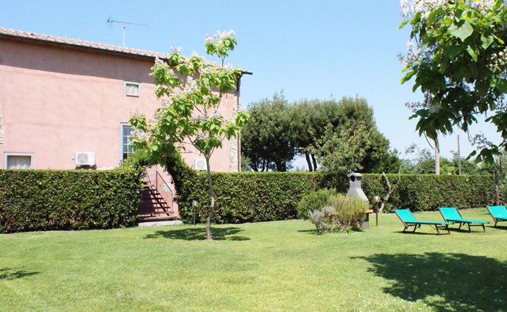 "Casa Olmo" Schwimmbad und Jacuzzi, privater Garten 1