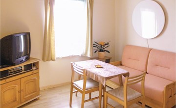 1 bedroom amazing apartment in Settin 2