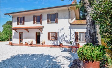Awesome home in Capezzano Pianore 2