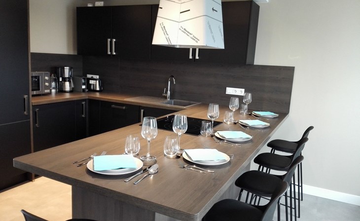 Moderne Duplexwohnung mit Durchgang in der Nähe von SPA 1