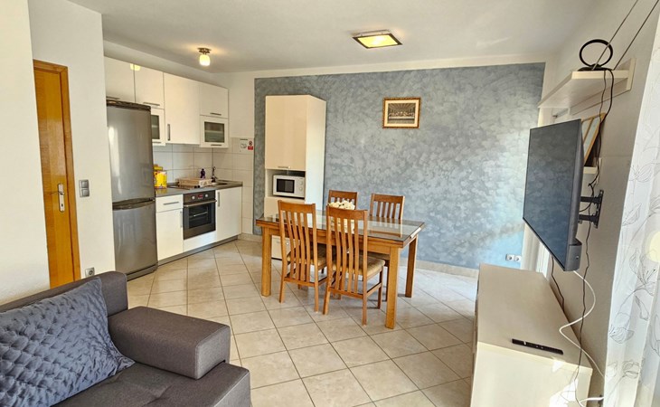 Maja großer Balkon 7 Minuten zu Fuß zum Strand und Hotel 1