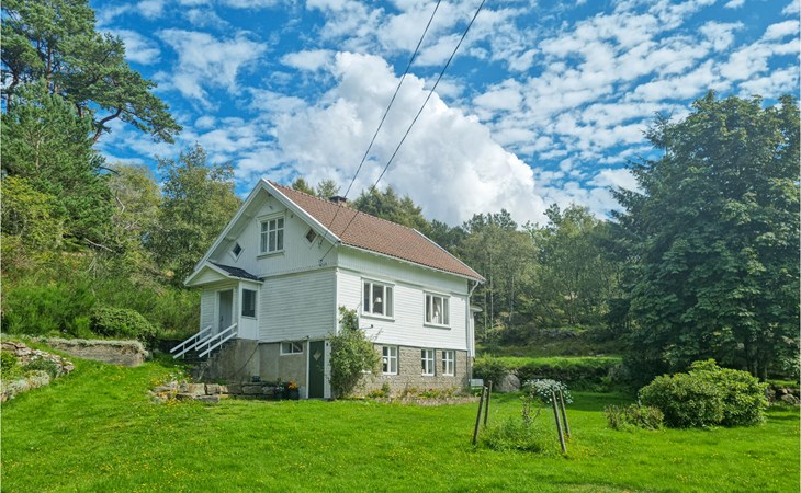 4 bedroom amazing home in Farsund 1