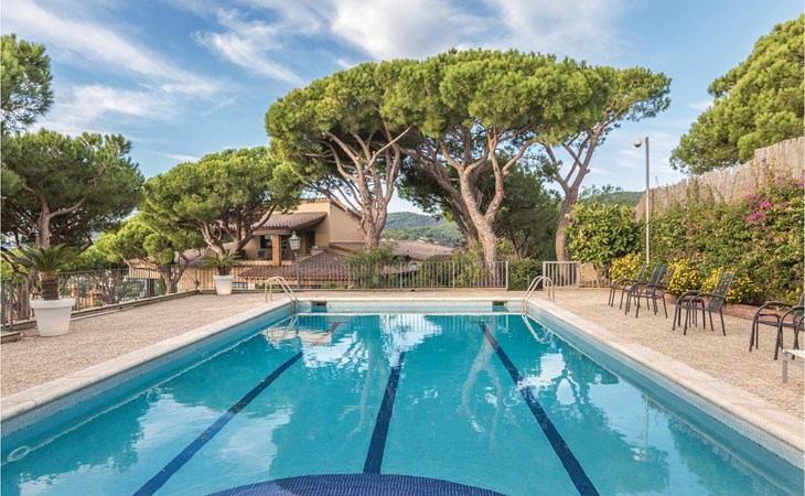 Amazing home in Cabrils with WiFi 1