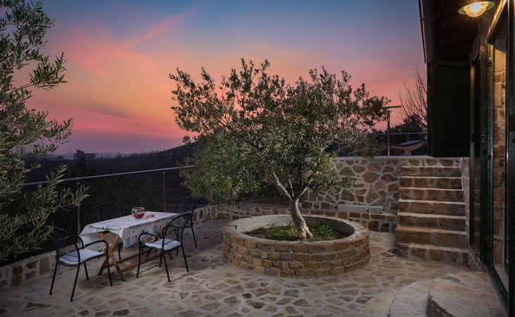 Charmantes Steinhaus mit tollem Panoramablick 1