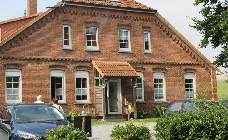 Ganze Wohnung in Jade mit Garten 1