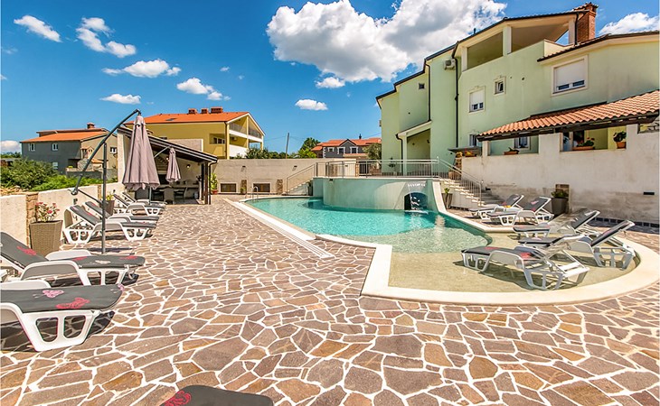 Lovely apartment in Pula with WiFi 1