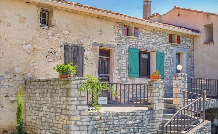 Cozy home in Sainte Croix-à-Lauze 1
