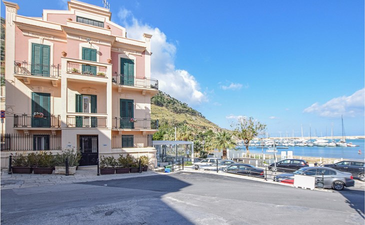 Cozy apartment in Castellammare d.G. 1