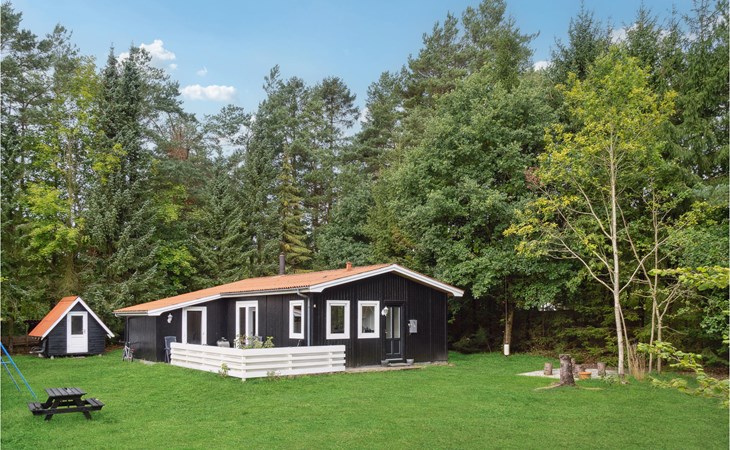 Awesome home in Glesborg with WiFi 1